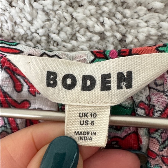 Boden Serena Paisley Print Cotton Split Neck Top in Pink & Green - Size 6 - Picture 2 of 10